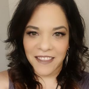 Meet your Posher, Teresa